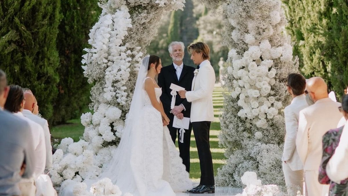 Millie Bobby Brown e Jake Bongiovi condividono le foto del loro matrimonio