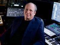 Mufasa: Il Re Leone, Hans Zimmer abbandona il prequel Disney, ecco chi lo sostituirà alle musiche