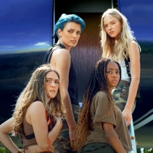 Sheroes: Isabelle Fuhrman, Skai Jackson, Wallis Day, Sasha Luss in un'immagine