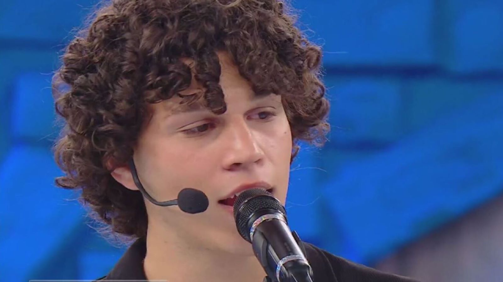 Nicolò è uno dei cantanti della nuova edizione di Amici 24