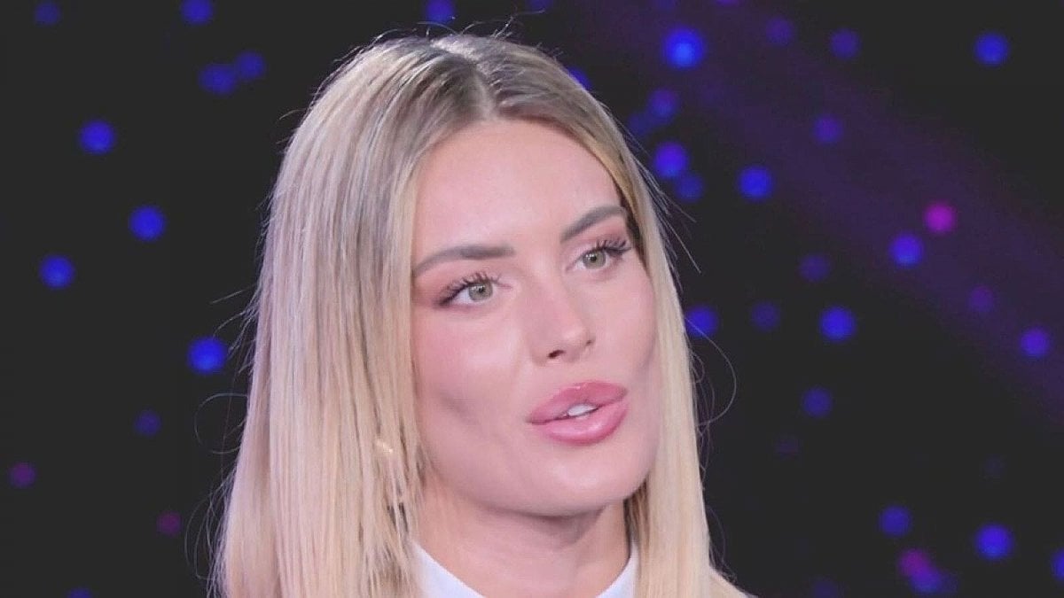 Sophie Codegoni a Verissimo: il rapporto con Alessandro Basciano e il gossip su Arón Piper