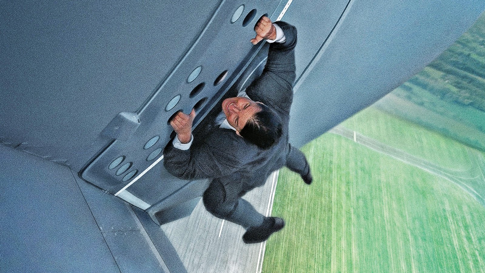 Tom Cruise in una scena di Mission: Impossible.