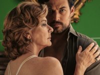 Inganno, la recensione: sesso e thriller per Monica Guerritore e Giacomo Gianniotti