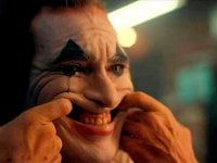 Joker: Christopher Nolan ha fatto cambiare il finale originale pensato per Joaquin Phoenix