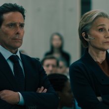 Slow Horses. Kristin Scott Thomas e James Callis insieme nella quarta stagione.