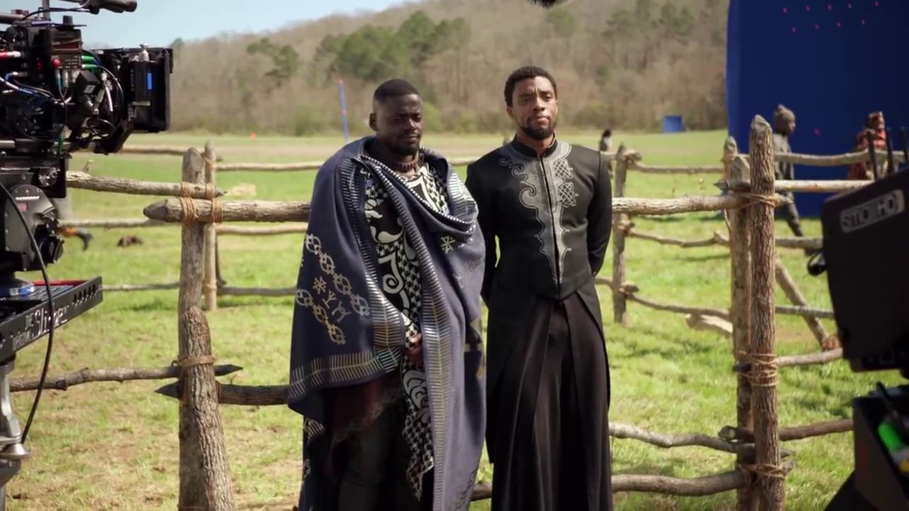 Daniel Kaluuya e Chadwick Boseman sul set di Black Panther
