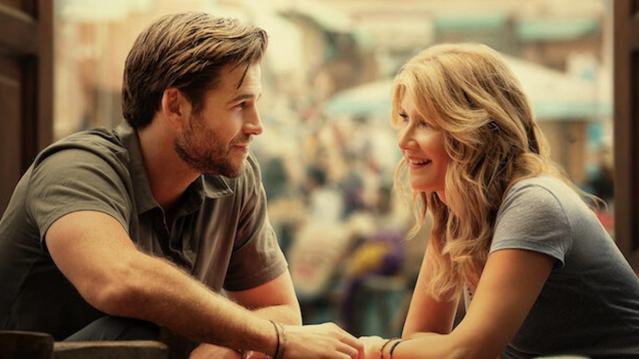 Liam Hemsworth e Laura Dern in Loney Planet