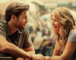 Lonely Planet, recensione: Laura Dern, Liam Hemsworth e il cine-turismo smaccato di un romance patinato