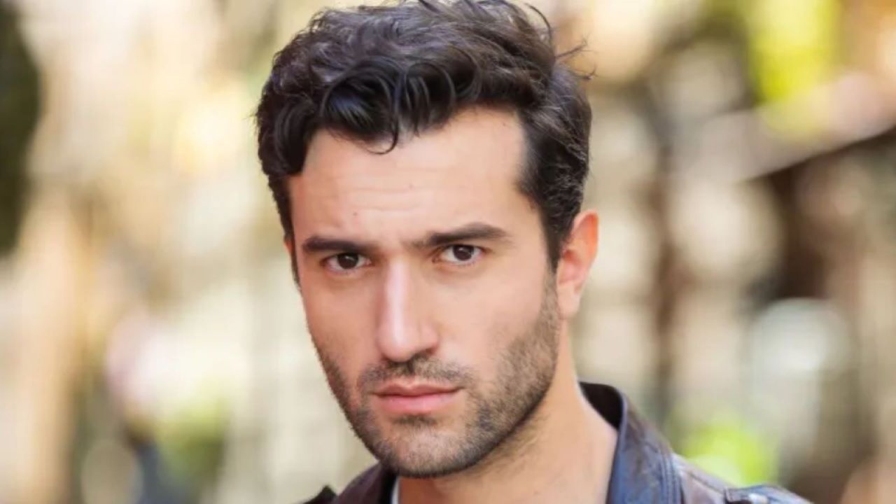 Luigi Miele è Damiano nella soap Un Posto al Sole