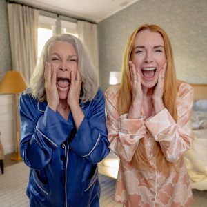 Freakier Friday: Jamie Lee Curtis e Lindsay Lohan in una foto del film