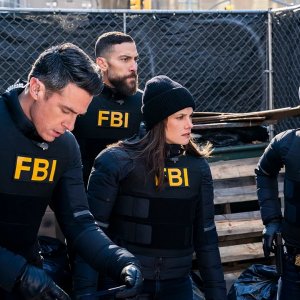 Parte del cast di FBI in una scena della serie