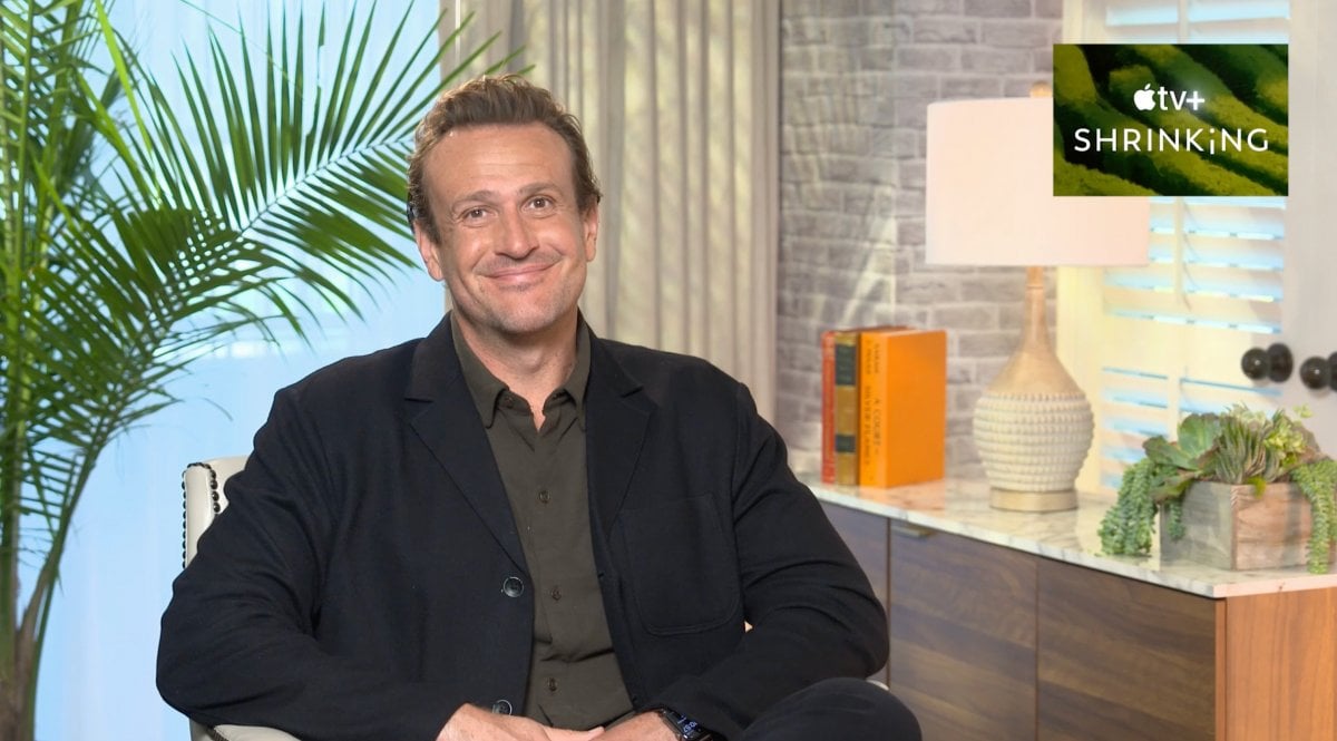 Shrinking 2, intervista a Jason Segel: "Io e Harrison Ford siamo come Batman e Robin"