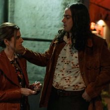 Woman of the Hour:  Anna Kendrick, Daniel Zovatto in una sequenza