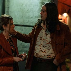 Woman of the Hour:  Anna Kendrick, Daniel Zovatto in una sequenza