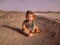 I nipoti dei fiori, recensione: un confronto generazionale, tra comuni di hippie e (troppa?) libertà