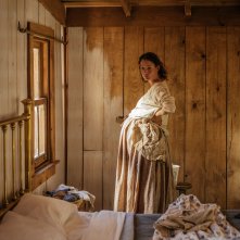 I morti non soffrono: Vicky Krieps in una sequenza tratta dal film