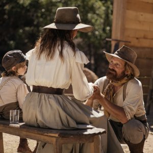 I morti non soffrono: Viggo Mortensen in una sequenza