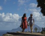Paradiso in vendita, recensione: una storia d'amore banale per un film dalla dichiarata impronta politica