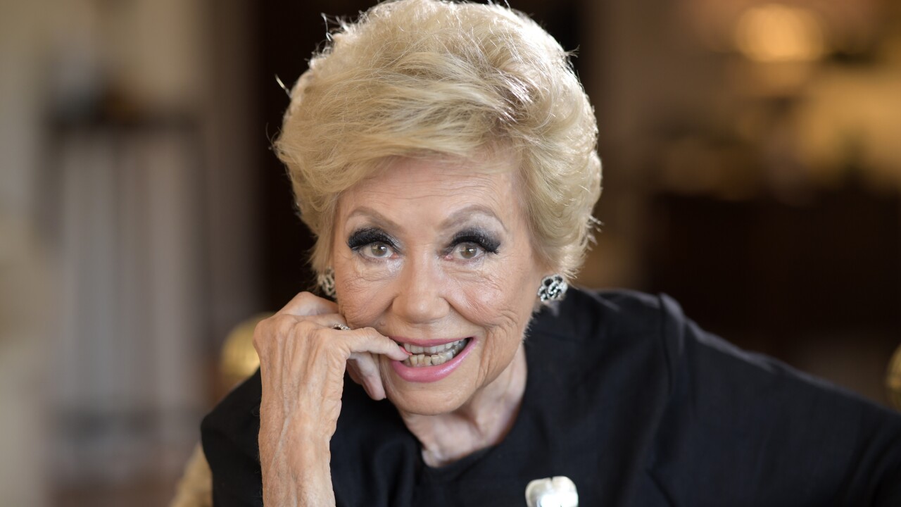 Primo piano di Mitzi Gaynor