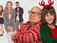 Ops! È già Natale, la recensione: festività fuori stagione in una commedia per tutti