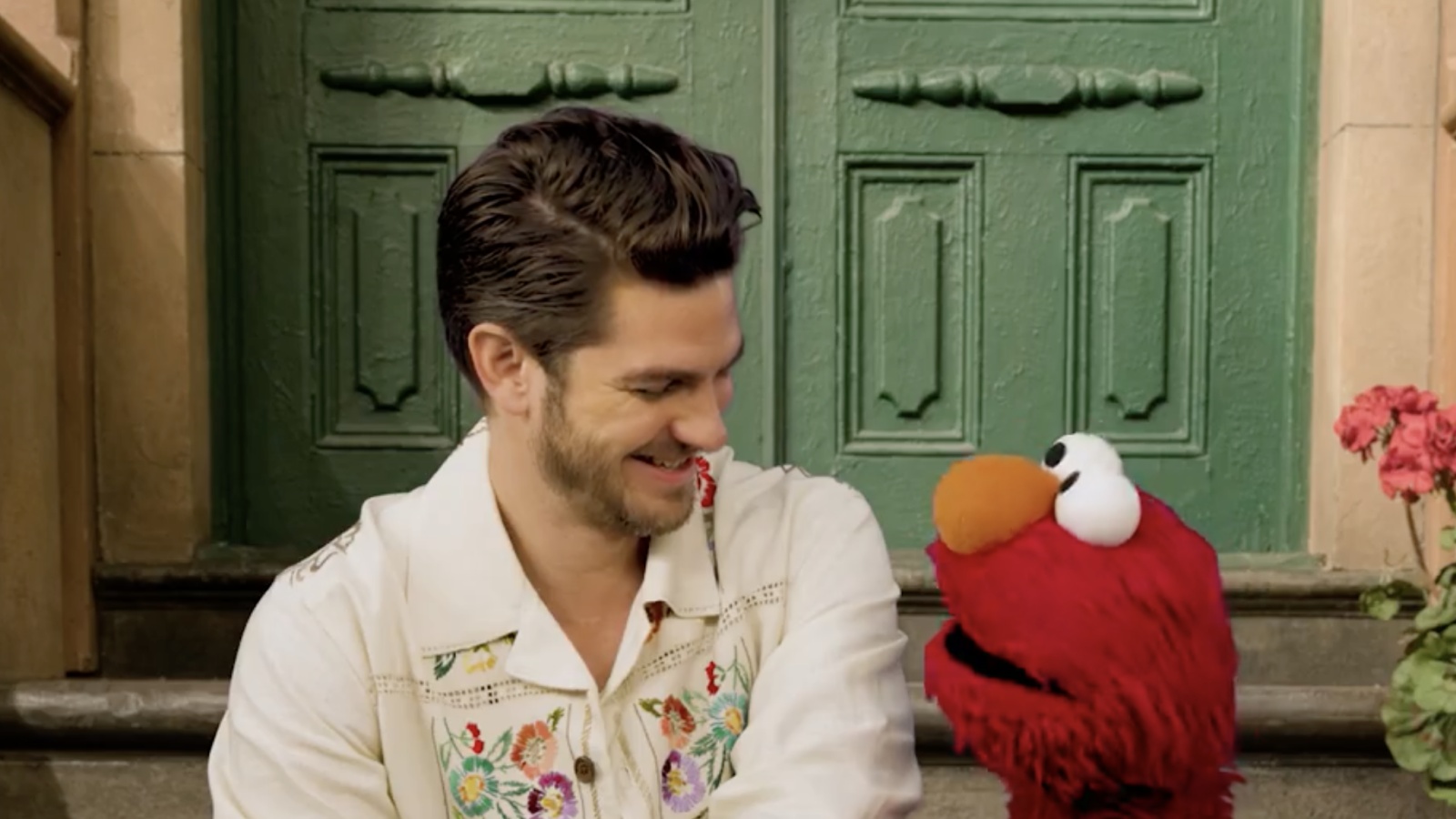 La puntata di Sesame Street con Elmo ed Andrew Garfield