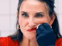 The Substance: il body horror con Demi Moore arriva in streaming, ecco dove e quando