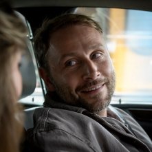 About Luis: Max Riemelt durante una scena