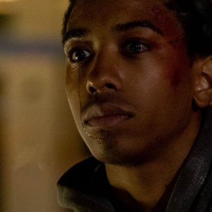 La nuit se traîne: Jonathan Feltre in una scena