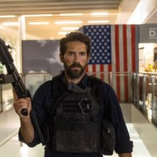 Ancora una possibilità: Scott Adkins in una scena del film