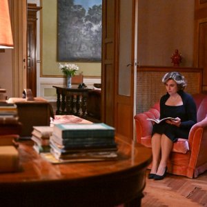 L'isola degi idealisti: Michela Cescon in un'immagine