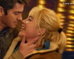 We Live in Time, la recensione: provateci voi a non innamorarvi di Florence Pugh e Andrew Garfield