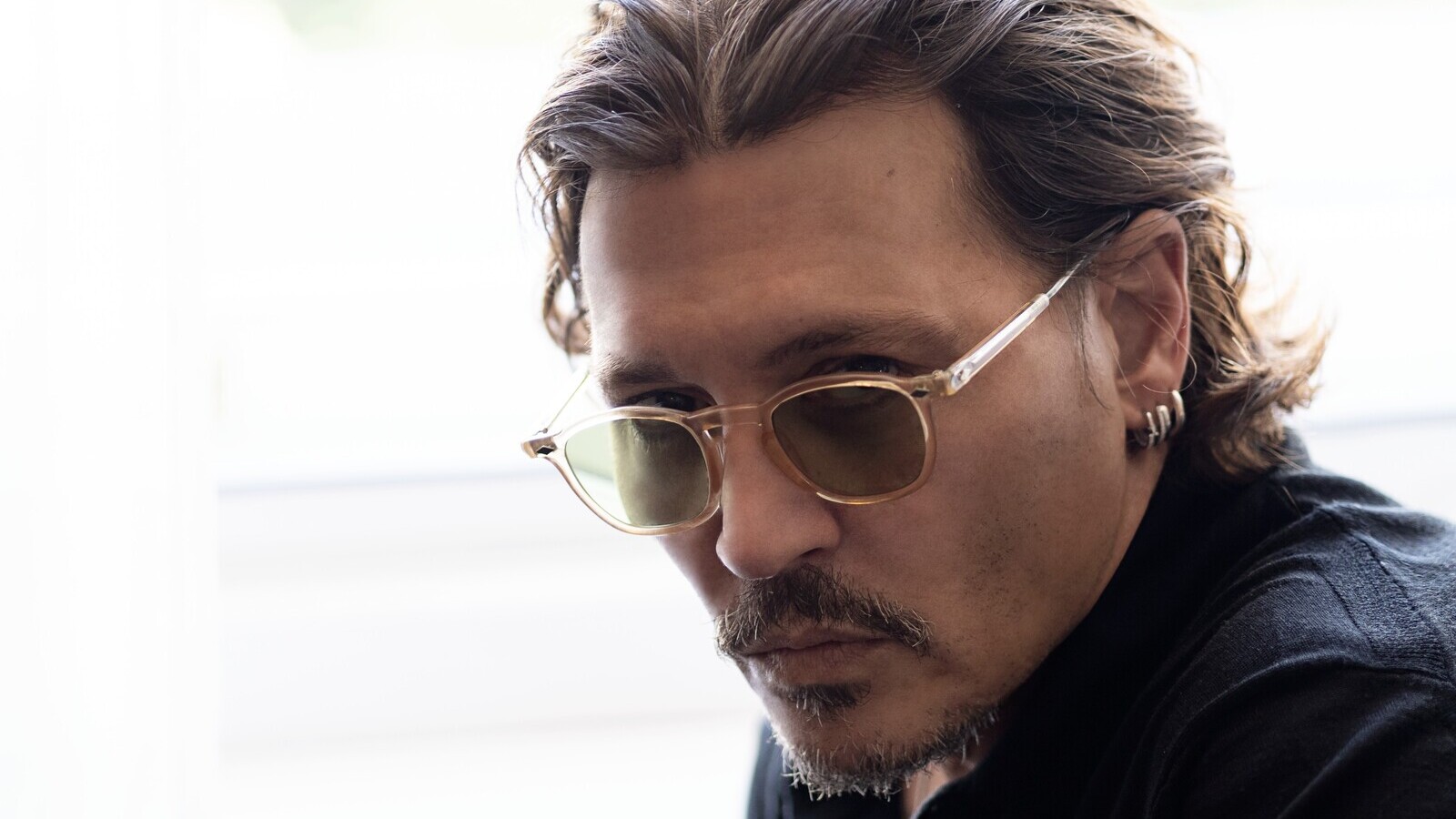 Johnny Depp presenterà il suo nuovo film da regista, Modi - Sulle ali della follia