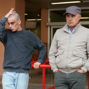 La casa degli sguardi: Luca Zingaretti e Gianmarco Franchini in una scena