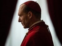 Conclave, la recensione: siamo tutti peccatori nel grande film di Edward Berger