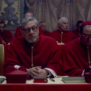 Conclave: Sergio Castellitto in una sequenza