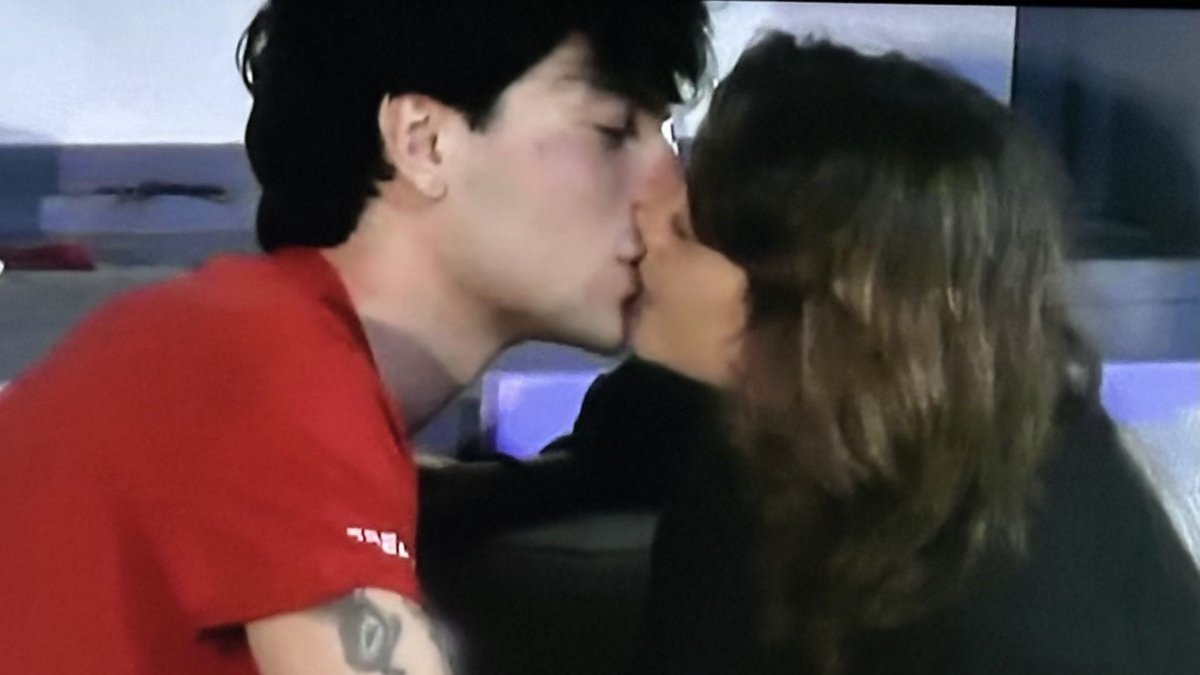 Scatta il bacio tra Chiara e TrigNo. È nato un nuovo amore nella scuola di Amici 24?