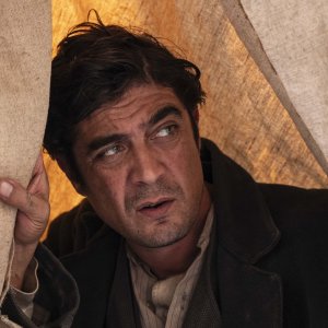 Modi: Riccardo Scamarcio nel film di Johnny Depp