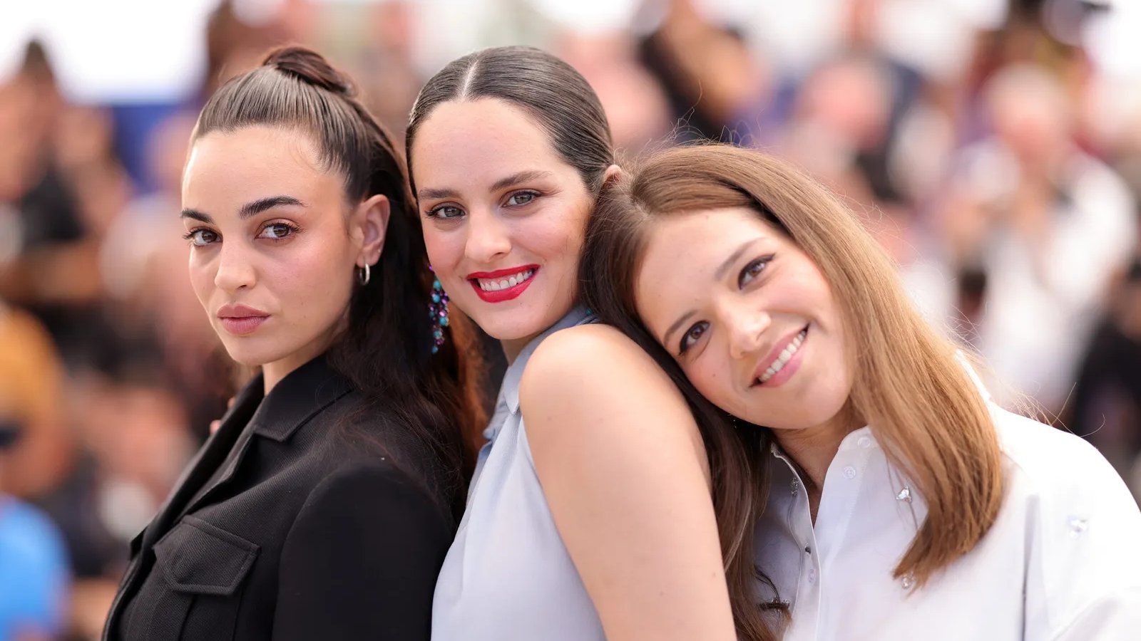 Souhelia Yacoub, Noémie Merlant e Sanda Codreanu