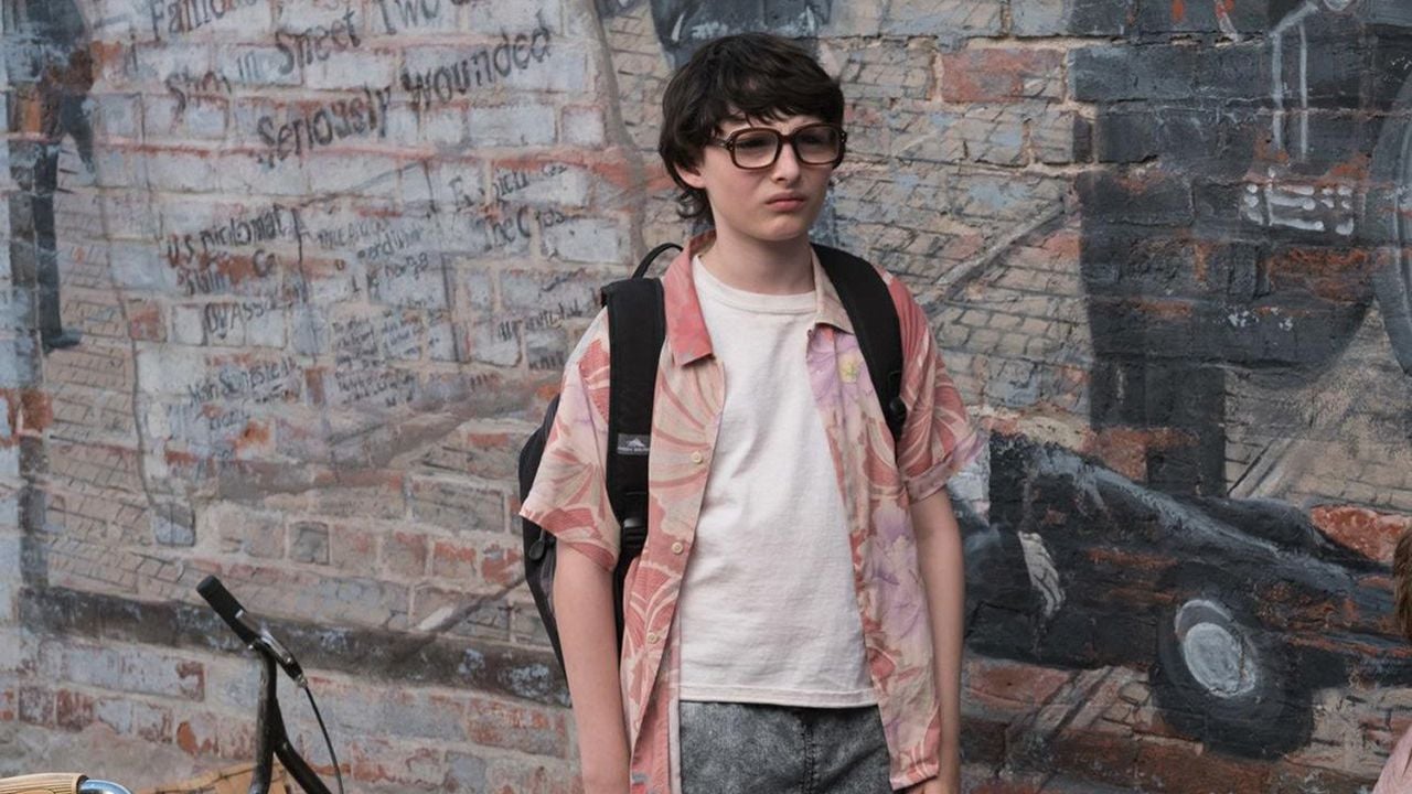 Finn Wolfhard in una scena di IT