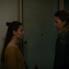 Supereroi: Barbara Chichiarelli in una scena