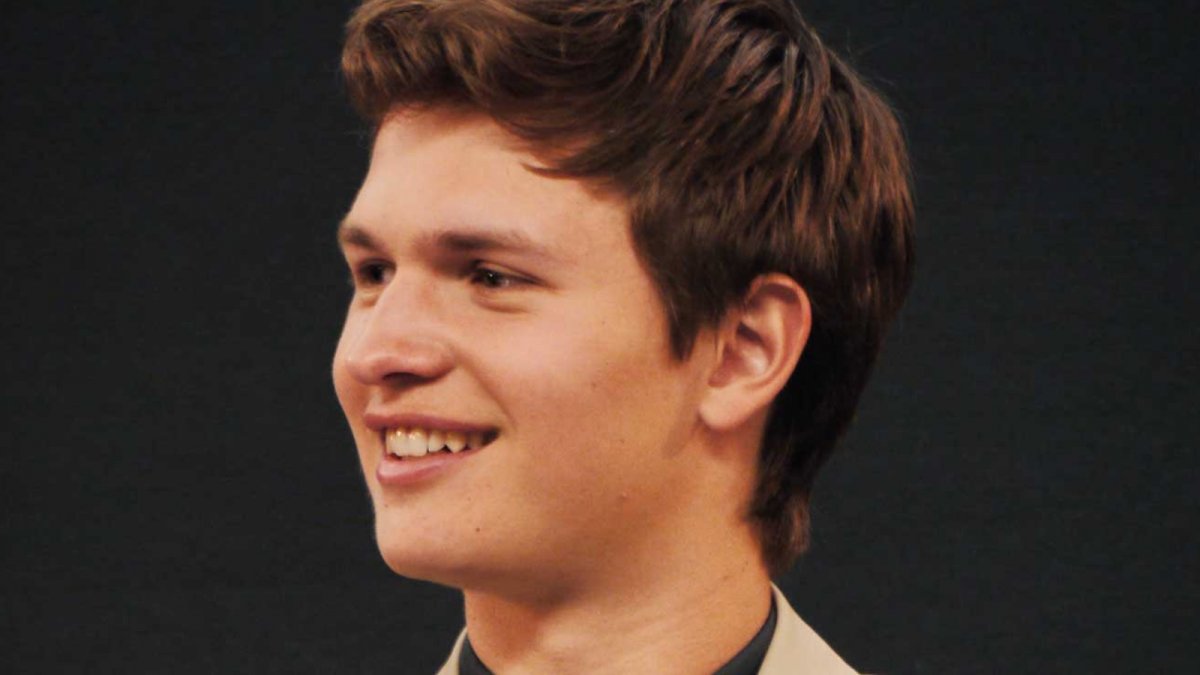 Ansel Elgort protagonista del survival thriller Faster Than Horses