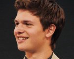 Ansel Elgort protagonista del survival thriller Faster Than Horses