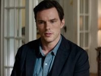 Giurato numero 2, Nicholas Hoult commenta l'esperienza con Clint Eastwood: 'Ho incontrato il mio eroe'