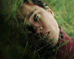 Don’t Move, la recensione: una variazione sul tema per un film da divano