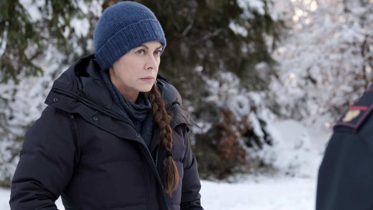 Elena Sofia Ricci è di nuovo Teresa Battaglia.