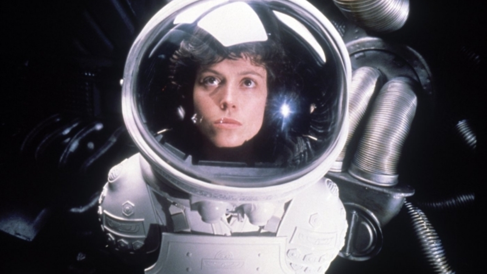 Sigourney Weaver in una scena di Alien.