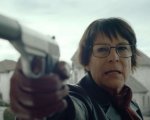 The Sticky - Il grande furto: Prime Video svela il trailer della serie con Jamie Lee Curtis