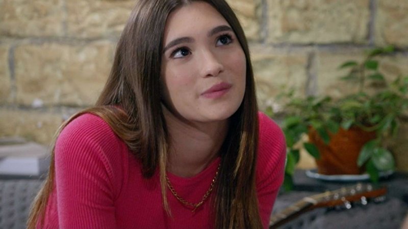 Un Posto al Sole, anticipazioni 19 settembre: Alice lascia Napoli, Niko chiede aiuto a Raffaele