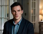 Nosferatu, Nicholas Hoult ha rischiato di essere attaccato dai lupi sul set: 'Ecco la vera paura'