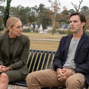 Giurato numero 2: Toni Collette e Nicholas Hoult in una scena